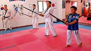 Practicantes durante la mesa de examen de Hapkido en Humahuaca, Jujuy